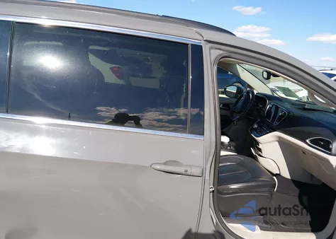 2022 Chrysler Pacifica Touring L z USA, uszkodzony, nr VIN 2C4RC1BG2NR148985